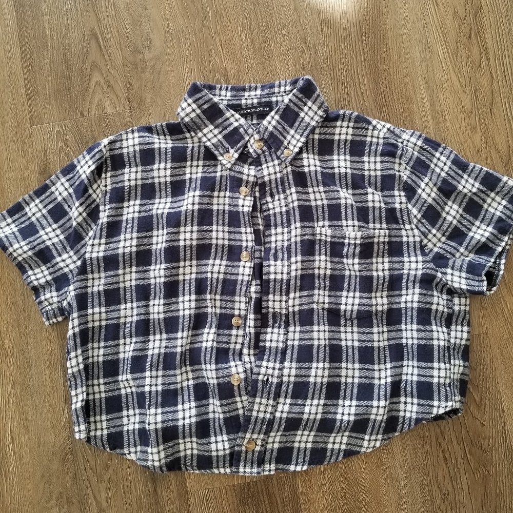 Brandi Melville short cropped shirt